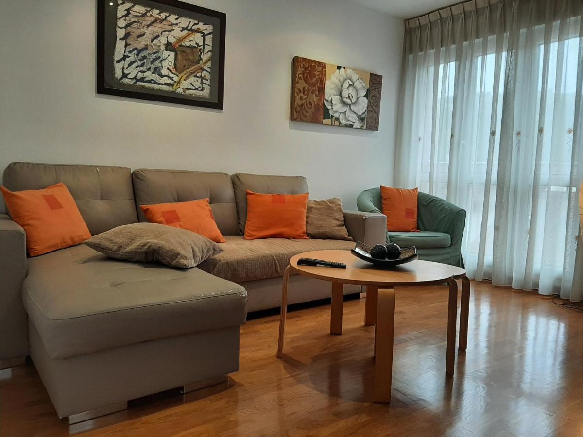 Appartamento Ático La Plaza Arriondas Esterno foto